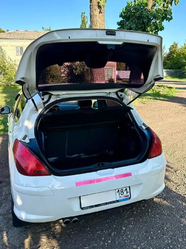 Продам peugeot 308, 1.6 мт, 2009 год, 178.000 км машина полностью обслужена, вложений никаких не требует, масла фильтра поменяны ходовая взбитая, без проблем коробка идеал, механика двигатель 1.6 масло не берёт, не дымит, не троит, работает ровно кузов без дтп, вид красивый, без косяков r15 диски на свежей летней резине салон опрятный, чистый и ухоженный, без посторонних запахов продажа от хозяина, документы в полном порядке, готовы к продажи осмотр г. свердловск цена : 420000 рублей + торг реальному покупателю возле капота звонить : +79595720880 📞 звоните: +7(959)5720880 - фотография - 9