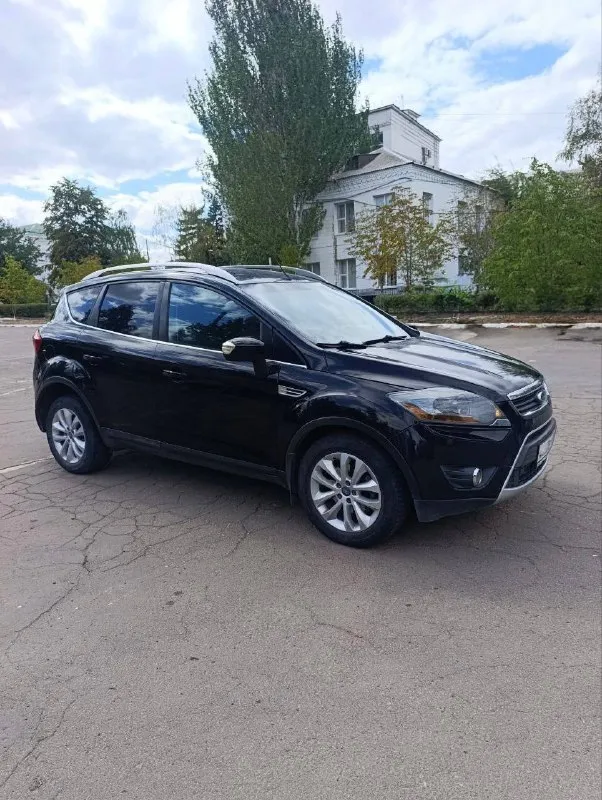 Ford kuga 2010год 2.0л турбо полный привод. двигатель на отлично. мкпп 6 ступка турбина новая и обслужена от а до я. ходовая не стучит и не гремит. по кузову все отлично. в машине работает полностью все. без ключевой доступ, подогрев лобового стекла, подогрев заднего стекла, abs, esp. осмотр г. молодогвардейск цена 820 000 руб. +7 959 809 02 67 📞 звоните: +7(959)8090267 - фотография - 3