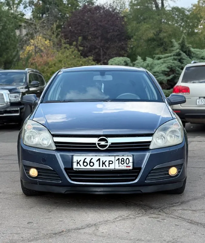 В продаже: opel astra h двигатель : 1.8 пробег : 250.000 км родной год: 2006 трансмиссия : механика привод : передний в хорошей комплектации центральный замок гур электро-стеклоподъемники передние климат-контроль авто никаких вложений не требует масло от замены до замены не доливаю дно, пороги, без дыр и гнили все возрастные моменты видно на фото ходовая часть обслужена двс и кпп работает отлично все стекла родные юридически чистое авто помощь в переоформлении цена : 415.000р торг реальному покупателю осмотр г. донецк 📲 +7(949)445-35-30 📲 tg: @ku4eryviy001 📞 звоните: +7(949)4453530 - фотография - 3