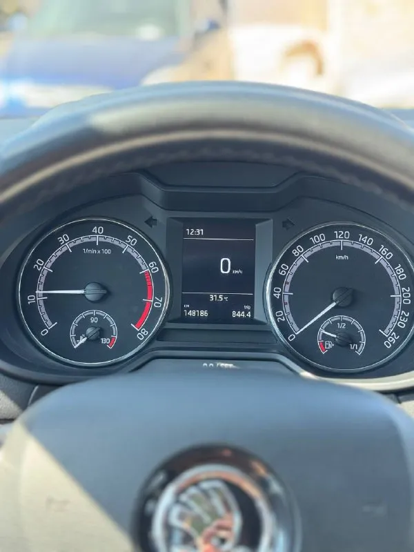 🇨🇿 skoda octavia a7 💰цена: 1 555 000р 🏢город: мариуполь 📅год выпуска: 2019 🧾пробег: 148 186 км. ⚙️двигатель: 1.6 ⛽топливо: бензин ⚙️кпп: механика 📞 телефон: +7-949-727-41-51 +7-989-263-55-56 +7-949-551-91-52 💾 описание: ✅ один владелец, птс оригинал. ✅ надежный двигатель cwv ✅ техническая часть на 5+ ✅ оригинальный пробег. ✅ родная краска 💯% ✅ рестайлинг. улица шевченко 269 ⚠️бесплатно доставим этот или другой автомобиль в донецк, макеевку, бердянск, мелитополь и другие города новых территорий после детального видеообзора со всевозможными диагностиками⚠️ 🏦 возможна продажа в кредит по двум документам. - фотография - 10