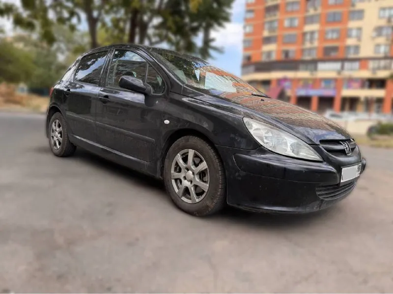 Peugeot 307 2005год обьем 1.6 (самый надежный в линейке) кпп: автомат пробег: 170т. км 🔗комплектация: гур, электростеклоподъёмники 4шт, электро регулировка зеркал, подогрев сидений, кондиционер (очень хорошо холодит), двухзоный климат. установлена хорошая сенсорная магнитола, автоматическая камера заднего вида при включении задней передачи. донецк 🔥цена: 350т. р🔥(самая низкая по рф) ❗️возможен хороший торг только у капота. ☎️тел. +79498477720 - фотография - 2