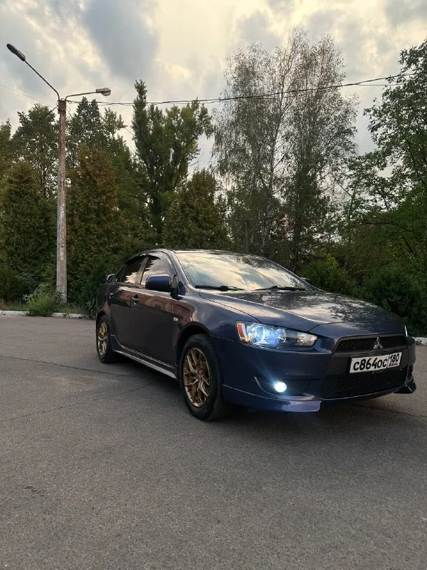 Продам mitsubishi lancer10 2010 год выпуска, мотор 2.0(150л. с.), механика пробег-167.000(родной, не скручен) бензин-газ( зарегистрирован) двигатель и коробка работают идеально! кузов в идеальном состоянии (кузов в заводском окрасе) комплектация: мульти руль, климат контроль, центральный замок, подогрев сидений, полный электро-пакет(4 стеклоподъемника), камера заднего вида, круиз контроль, электро регулировка зеркал,4 подушки безопасности машина местная была куплена в автосалоне нико два комплекта ключей, два комплекта колес цена соответствует состоянию машины, приезжайте смотрите и сами убедитесь, любые проверки на сто за ваш счет цена: 1.100.000.руб +79494335214 📞 звоните: +7(949)4335214 - фотография - 2