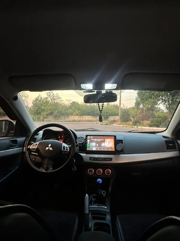 Продам mitsubishi lancer10 2010 год выпуска, мотор 2.0(150л. с.), механика пробег-167.000(родной, не скручен) бензин-газ( зарегистрирован) двигатель и коробка работают идеально! кузов в идеальном состоянии (кузов в заводском окрасе) комплектация: мульти руль, климат контроль, центральный замок, подогрев сидений, полный электро-пакет(4 стеклоподъемника), камера заднего вида, круиз контроль, электро регулировка зеркал,4 подушки безопасности машина местная была куплена в автосалоне нико два комплекта ключей, два комплекта колес цена соответствует состоянию машины, приезжайте смотрите и сами убедитесь, любые проверки на сто за ваш счет цена: 1.100.000.руб +79494335214 📞 звоните: +7(949)4335214 - фотография - 9