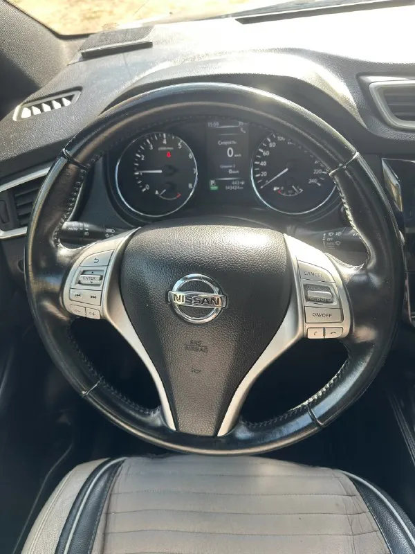 Nissan qashqai j11, 4wd cvt, 2014 г, 2.0 л, полная комплектация, полный привод. автомат. пробег 143000. машина в хорошем состоянии. панорама, парктроники передние, задние, камера 360 градусов, помощник удержания полосы, помощник слепых зон, сигнализация с авто запуском, климат контроль 2-х зонный, навигационная система, кнопка старт/стоп, заводские фары bi-led, авто включение дальнего/ближнего света, датчик дождя, света, система мониторинга усталости водителя. имеется фаркоп, но я им никогда не пользовалась. кузов оцинкован. комплект зимней резины. цена 1 580 000,00. торг. машина находится в г. счастье. +79595053436 📞 звоните: +7(959)5053436 - фотография - 8