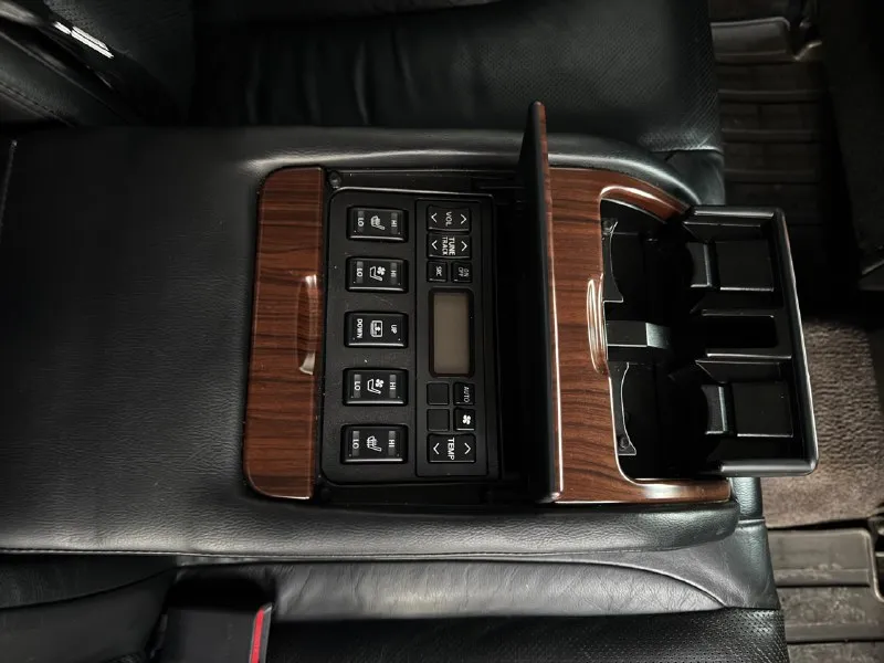 Автор: [ продам teana 2008г. объем 3.5, 249лс. установлен газ, вписан, обслуживал весной этого года (замена датчика температуры). японская сборка. +7 949 044 60 77 г. донецк 1 160 000р климат-контроль, кондиционер заправлен, дует отлично. подогрев и обдув всех пассажирских мест, включая задние. спереди у пассажира оттоманка для ног, всё выдвигается и задвигается. память сидений, по электрике все работает, все кнопочки и весь функционал данной машины. масло менял каждые 5 тыс. км, за машиной ухаживал, масло не кушает, мотор работает восхитительно, как и коробка, ничего не пинает. пишите/звоните, отправлю доп фото отправлю список проделанных работ. . ❗❗❗наш телеграм канал [ бесплатное размещение за репост❗❗❗ 📞 звоните: +7(949)0446077 - фотография - 7