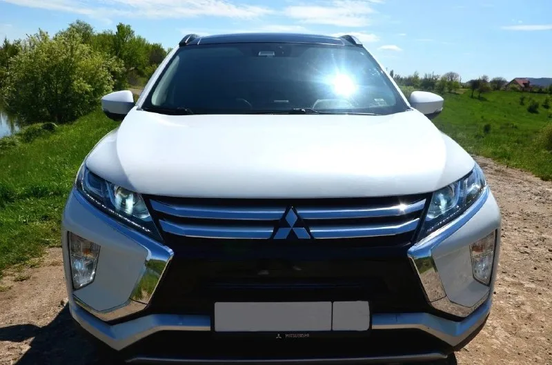 Продам mitsubishi eclipse cross 2019 год, 1.5 турбо в самой максимальной комплектации с панорамой. полный привод s-awc три режима, акпп 8 ст, подрулевые лепестки. заменено масло в акпп оригинал и масло в двигателе, тормозные колодки оригинал в круг поменяны. в машине есть всё, включая проэкцию на стекло, премиум аудио система с сабвуфером rock ford fosgate, активный смарт круиз с полной остановкой, контроль полос, автоматическая экстренная остановка, автоматический дальний/ближний свет, подгревы всех сидений и руля, датчики обгона в зеркалах, радары спереди и сзади, так же много ещё чего. машина очень резвая и экономная, город 8-10л, в зависимости от манеры езды. так же есть режим eco mode в этом режиме расход 6-7 литров. пробег 64 000 миль. цена 2.390🍋торг звонить по номеру +79494013626 📞 звоните: +7(949)4013626 - фотография - 2