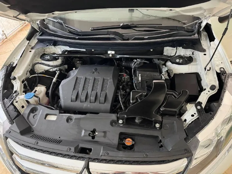 Продам mitsubishi eclipse cross 2019 год, 1.5 турбо в самой максимальной комплектации с панорамой. полный привод s-awc три режима, акпп 8 ст, подрулевые лепестки. заменено масло в акпп оригинал и масло в двигателе, тормозные колодки оригинал в круг поменяны. в машине есть всё, включая проэкцию на стекло, премиум аудио система с сабвуфером rock ford fosgate, активный смарт круиз с полной остановкой, контроль полос, автоматическая экстренная остановка, автоматический дальний/ближний свет, подгревы всех сидений и руля, датчики обгона в зеркалах, радары спереди и сзади, так же много ещё чего. машина очень резвая и экономная, город 8-10л, в зависимости от манеры езды. так же есть режим eco mode в этом режиме расход 6-7 литров. пробег 64 000 миль. цена 2.390🍋торг звонить по номеру +79494013626 📞 звоните: +7(949)4013626 - фотография - 8