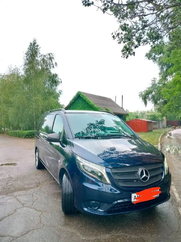 Год 2019. вито 119 в отличном состоянии объем 2.1 190 л. с. полный привод, автомат хорошая комплектация, всё кроме регулировки сидений вебаста заводская круиз удержание в полосе авто парковка, и многое другое ввезен из германии для себя в днр 1 собственник полное каско 77000 родного пробега. родной окрас любые проверки. город макеевка. в личку не писать, объявление не моё. цена 5.200.000 + торг при осмотре. по всем вопросам звонить по телефону: +7949330-40-37 📞 звоните: +7(949)3304037 - фотография - 2