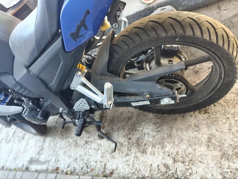 Racer 250ck городской мотик, в моих руках вообще не использовался, так как не успел права получить, простоял пол лета в укромном месте цена: 155 000 рублей за доплату могу сразу и шлем подогнать в лс могу подробности скинуть если кого-то заинтересует +79498394669 📲 tg: @vldek0847 📞 звоните: +7(949)8394669 - фотография - 5