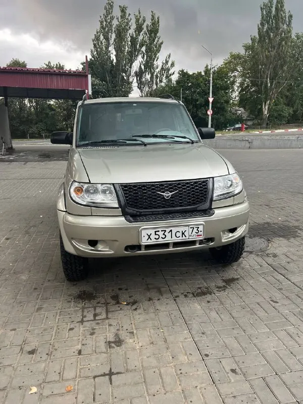 Продам уаз патриот 2011 г мощность 128. топливо бензин коробка механика состояния сел поехал цена 55... - фотография