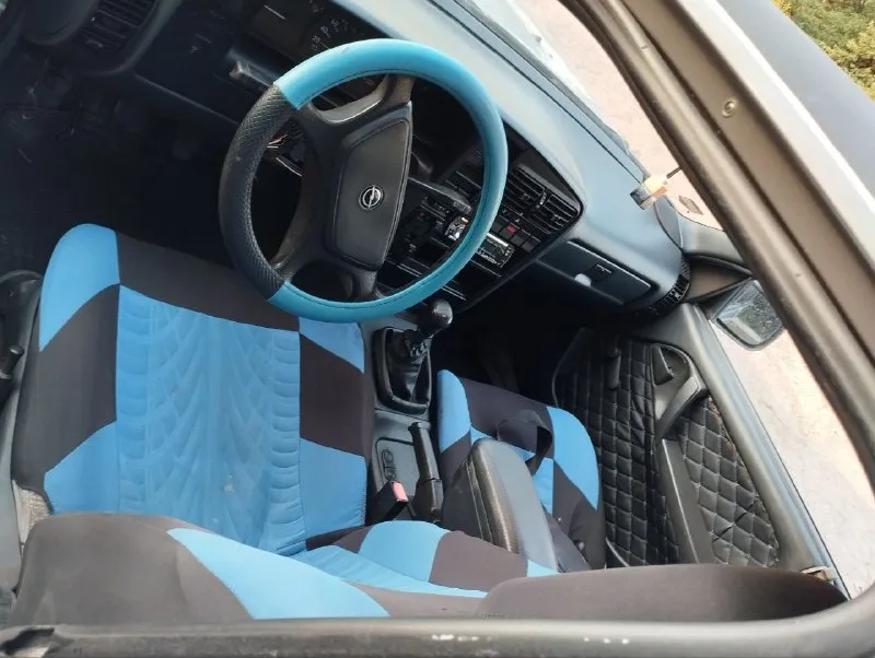 Продам opel двигатель 2.0 инжектор дисковые тормоза в круг, гур, электрорегулировка зеркал. коробка 5 ступка все передачи на месте, по ходовой полный порядок, по электрике все работает, приятый салон, в неплохом состоянии, по дну, порогам целый, на дороге чувствует себя хорошо, каждый день на ходу. г. енакиево цена 100к, возможен обмен отсталые вопросы в лс или по телефону +79490245337 +79495191207 📞 звоните: +7(949)0245337 - фотография - 3