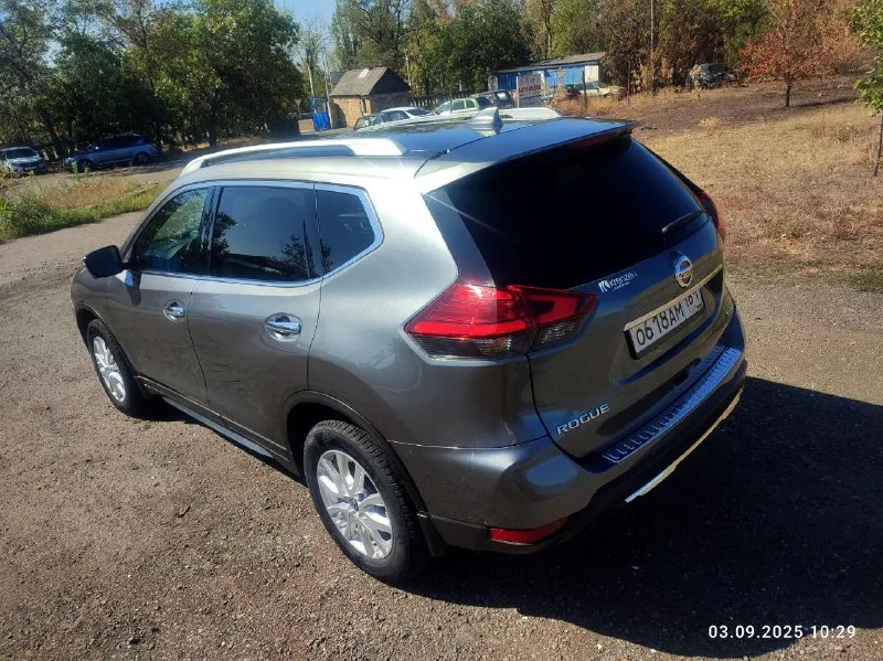Продам nissan rogue. 2017 год выпуска, 2.5 цепной обычный двигатель(есть возможность установки гбо), 140 тыс. км пробега. в очень жирной комплектации: 4*4 полный привод, активный круиз, слепые зоны, подогрев сидений и руля, автозапуск заводской, андроид с навигацией и поменяны динамики, камеры 360' кругового обзора, smartfoot открывание багажника ногой, рейлинги, aeb оттормаживание перед препятствием. ..авто в очень хорошем состоянии, полностью обслужен и не требует вложений. два комплекта резины. один хозяин в птс. цена 1.880 торг 📞 звоните: +7(949)4246912 - фотография - 3
