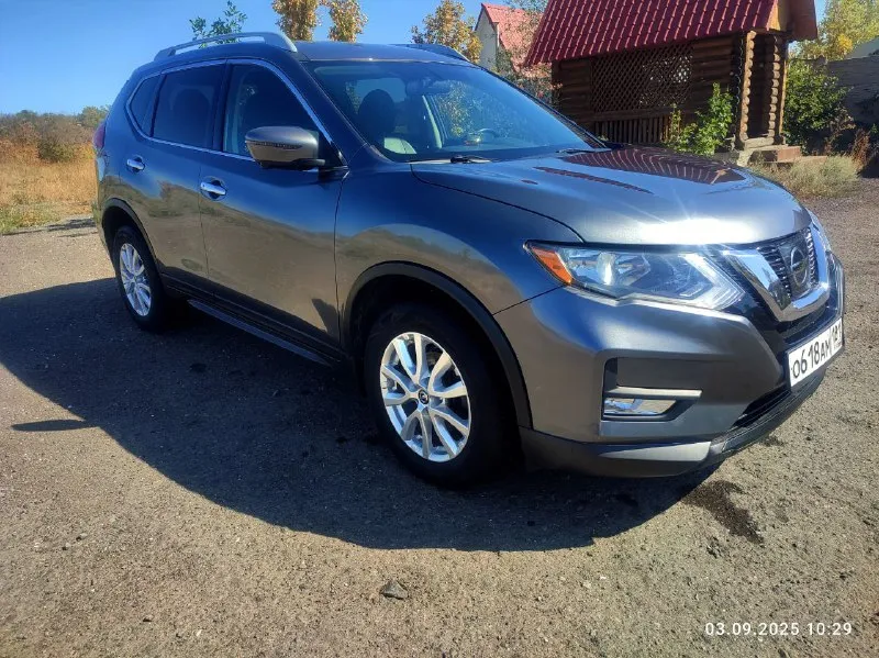 Продам nissan rogue. 2017 год выпуска, 2.5 цепной обычный двигатель(есть возможность установки гбо), 140 тыс. км пробега. в очень жирной комплектации: 4*4 полный привод, активный круиз, слепые зоны, подогрев сидений и руля, автозапуск заводской, андроид с навигацией и поменяны динамики, камеры 360' кругового обзора, smartfoot открывание багажника ногой, рейлинги, aeb оттормаживание перед препятствием. ..авто в очень хорошем состоянии, полностью обслужен и не требует вложений. два комплекта резины. один хозяин в птс. цена 1.880 торг 📞 звоните: +7(949)4246912 - фотография - 4