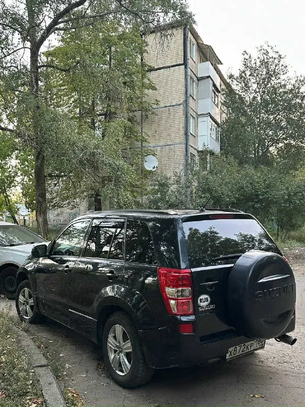 Suzuki 2008 год 2.8 акпп на полном ходу, нужно обслуживать ходовую, по кузову есть дефекты (не критично), больше расскажу по телефону, цена 550т. р торг +79495256647 донецк 📞 звоните: +7(949)5256647 - фотография - 4
