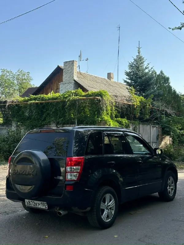 Suzuki 2008 год 2.8 акпп на полном ходу, нужно обслуживать ходовую, по кузову есть дефекты (не критично), больше расскажу по телефону, цена 550т. р торг +79495256647 донецк 📞 звоните: +7(949)5256647 - фотография - 5