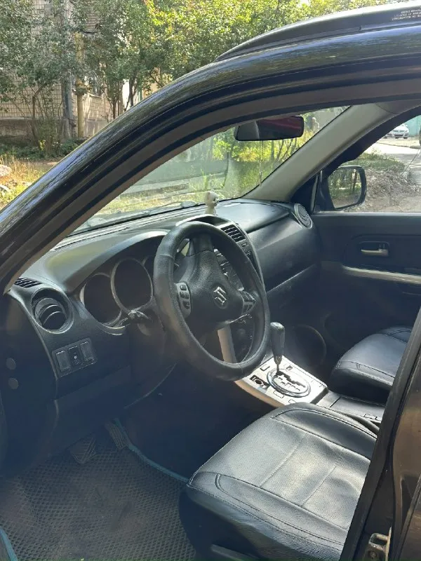 Suzuki 2008 год 2.8 акпп на полном ходу, нужно обслуживать ходовую, по кузову есть дефекты (не критично), больше расскажу по телефону, цена 550т. р торг +79495256647 донецк 📞 звоните: +7(949)5256647 - фотография - 6