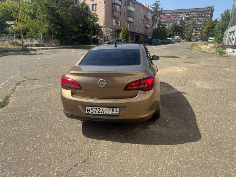 ❗ opel astra j 2012❗ ✅собственник, машина в семье 3 года. до этого машина ездила в краснодарском крае. не перекуп. ✅203000 км оригинального пробега. ✅ автомобиль полностью в родном окрасе. ✅1.6 мотор a16xer снаружи сухой, масло не расходует. ✅ автоматическая коробка передач 6ст. ✅состояние достойное: машина покупалась для себя, в обслуживании не экономил, замена масла и фильтров каждые 9т. км, после покупки полировали фары затянули в броне плёнку, легкая полировка кузова и нанесение керамики. ✅два комплекта резины. ✅два ключа. 💰цена: 850 000 рублей 📞телефон для связи: +7 (949) 530 91 82 вадим, звоните, все расскажу и покажу 📲 tg: вадим 📞 звоните: +7(949)5309182 - фотография - 3