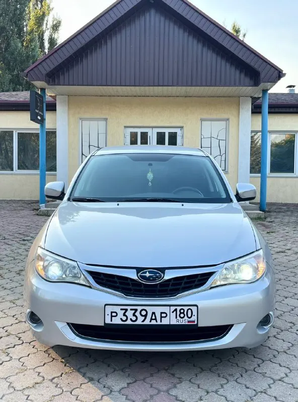 Продам subaru impreza 2008 года выпуска в отличном состоянии! хозяин, во владении более 2-х лет. - оригинальный пробег: 189 тыс. км. - полный привод - идеален в зимнюю пору! - двигатель: el154, отличная тяга, работает ровно, масло не расходует. заливаю idemitsu 5w-30. - автоматическая кпп, переключает без пинков и задержек. весной делал замену масла. - взбитая ходовая часть, обслужена. - стильные r-17 диски! комплектация: климат-контроль, холодит отлично! регистратор и камера заднего вида! зеркала с электроскладыванием. гидроусилитель руля. обогрев лобового стекла, передних сидений, боковых зеркал и заднего стекла! центральный замок с доводчиком стёкл, электропривод зеркал, музыка с достойным звучанием. передние и задние противотуманные фары. системы безопасности: srs & airbag, abs, esp и многое другое! кузов ровный, без гнили и коррозии! безопасность вся на месте! незатёртый, чистый и опрятный салон цена: 820 торг отдам с машиной комплект зимних колёс! +79494240664 осмотр в городе харцызск. - фотография - 5