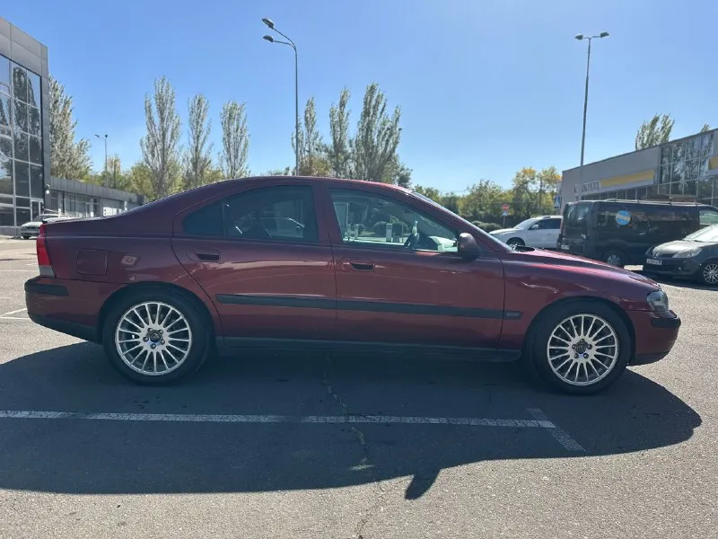 Продам авто: volvo s60 2002г 2,4т акпп цена: 550 тыс пробег 235000 комплектация: ⁃ круиз контроль ⁃... - фотография