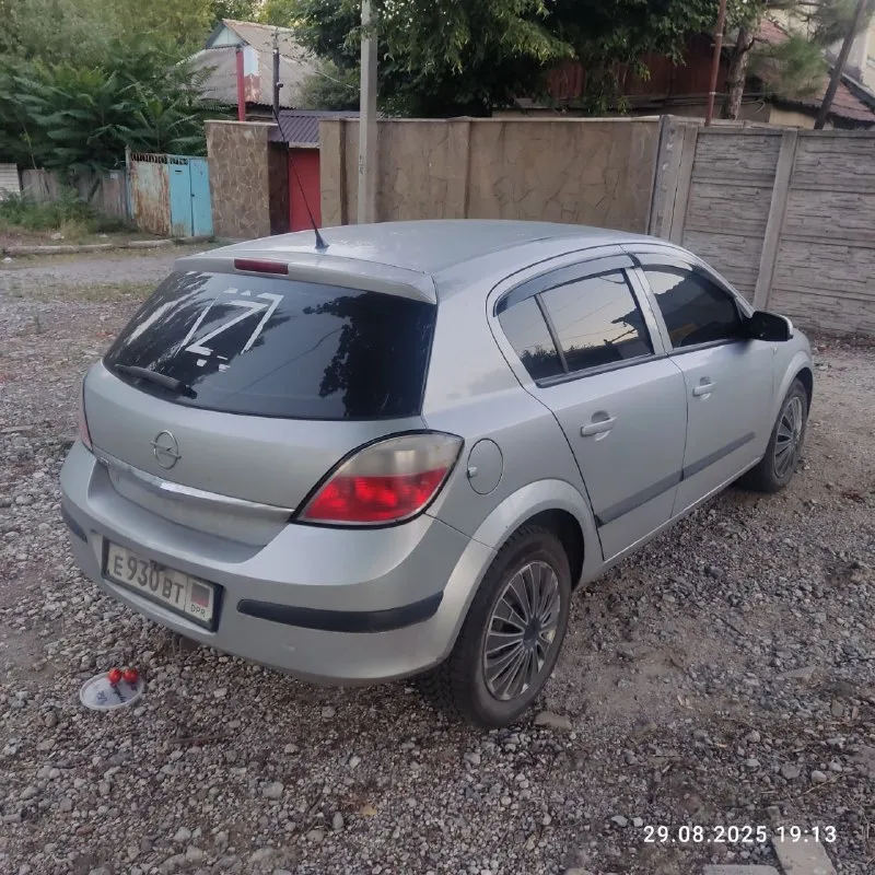 Продам opel astra ( opel астра), 2005г. , 1.4, пробег 250000 км, бензин, механика, кондиционер, электрозеркала, эл. стеклоподъемники, сигнализация, хорошее состояние, сел и поехал. стоимость 500000 руб. , все вопросы по телефону. г. донецк, ленинский район, +7(949)394-23-49, +7(949)394-23-50 - телеграм 📲 tg: @avtoradik 📞 звоните: +7(949)3942349 - фотография - 3