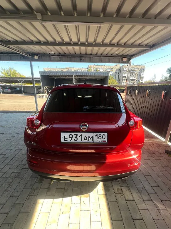 Продам nissan juke 2012г 187000км пробега ездила девушка стоит 4х ступенчатый автомат ( не вариатор ) 1.6 117л. с авто в отличном состоянии все вопросы по телефону 1.100 000 т. р торг у багажника тел. +79493559315 📲 tg: @vitalik1_30 📞 звоните: +7(949)3559315 - фотография - 4