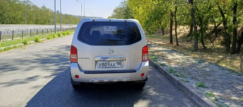 Продам nissan патфайндер 2011 г. в. 2.5 турбодизель. покупался при украине. на дпр учете не стоял. запрет на регистрацию до середины марта 28 года. напишу любую доверенность. кондиционер, abs, esp, подогрев передних сидений, большой багажник, 5 мест. цена 970 т. хорошим людям торг при виде денег. тел. +79493536332 (телеграмм) или в личку. 📲 tg: @ivan_mihaly4 📞 звоните: +7(949)3536332 - фотография - 3