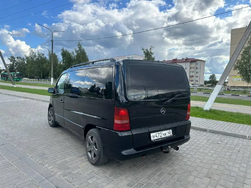 Mercedes vito 2.3 mt, 1998 год, 340 тысяч пробег, в отличном состоянии, во владении более 8 лет, комплектация trend, кузов ровный и без жуков, пороги переваривались, из недавнего: новый акб, тормозные диски, колодки и т. д. цена: 300.000₽ срочно!!! +7 930 989 60 56 📞 звоните: +7(930)9896056 - фотография - 6