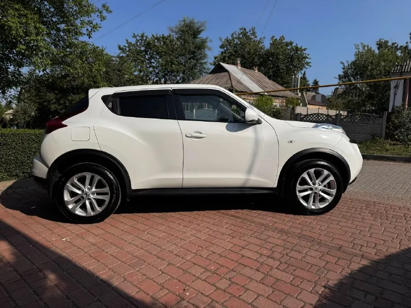Nissan juke‼️ год выпуска -2013 пробег- 128 т км двигатель -1.6 кпп- автомат ✅ 1 хозяин ✅ без дтп ✅ оригинальный пробег ✅ гаражное хранение. автомобиль в идеальном состоянии, мотор, кпп, ходовая работаю без нареканий, работает всё что есть в автомобиле, документы в полном порядке. комплектация: abs электро стекла -4 шт электро зеркала подогрев зеркал подогрев сидений подогрев заднего стекла подогрев переднего стекла камера заднего вида кондиционер ( работает ) usb aux bluetooth автомобиль в донецке резина в подарок 🎁 цена 950 000 руб. телефон +7 949 50 999 58 📞 звоните: +7(949)5099958 - фотография - 6