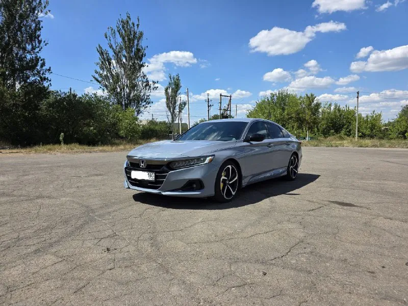 🚗 продаётся honda accord x 1.5 turbo 🚗 📅 год выпуска: 2020 ⚙️ двигатель: 1.5 turbo (192 л. с.), бензин ⚙️ кпп: автомат (cvt) ⛽️ расход: от 7.5 л/100 км 📍 пробег: 67 000км 📌 привод: передний 🪪 птс: оригинал / 1 владелец ⠀ 💡 комплектация: — адаптивный круиз-контроль — камера заднего вида — мультимедиа с carplay / android auto — кожаный салон — двухзонный климат — подогревы сидений ⠀ ✅ машина в отличном состоянии, ничего делать не нужно ✅ вся электроника работает ✅ своевременное обслуживание, свежие масла и фильтры ✅ готов к проверкам на любом сто ⠀ 💰 цена: 2.25 млн торг 📞 звоните / пишите: +79493292147 📍 осмотр: енакиево - фотография - 2