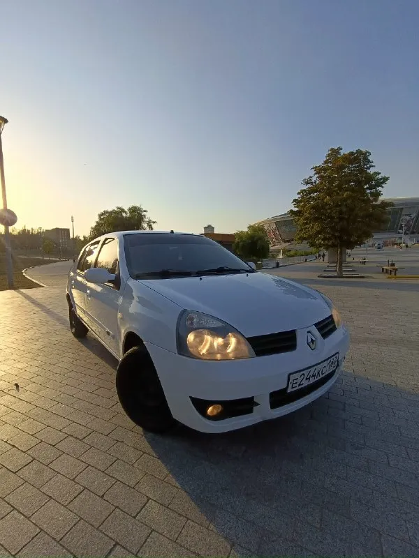 Renault symbol / renault симбол хозяин, полное переоформление год выпуска 2007 двигатель 1.4, 16 клапанный, бензин(98 л. с) коробка механика пробег 127 000 кондиционер стеклоподъëмники электрические зеркала подогрев заднего стекла музыка флешка, радио, аух по минусам, есть сколы, подкрасы, рыжики, все это очень не значительно, на этом всё. днище отличное, целое. машина полностью исправна, в хорошем состоянии, каждый день ездит, проблем нет. двигатель отлично, от замены до замены один уровень, светлое масло. коробка работает идеально. ходовая отличная. 370000₽ торг у машины я хозяин, польностью переоформляем авто, штрафов, запретов, ограничений нет, стоит на учёте 180 регион. макеевка, гвардейка, недалеко от автостанции. +79493190843 📞 звоните: +7(949)3190843 - фотография - 5