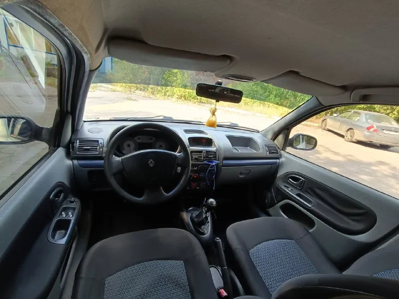 Renault symbol / renault симбол хозяин, полное переоформление год выпуска 2007 двигатель 1.4, 16 клапанный, бензин(98 л. с) коробка механика пробег 127 000 кондиционер стеклоподъëмники электрические зеркала подогрев заднего стекла музыка флешка, радио, аух по минусам, есть сколы, подкрасы, рыжики, все это очень не значительно, на этом всё. днище отличное, целое. машина полностью исправна, в хорошем состоянии, каждый день ездит, проблем нет. двигатель отлично, от замены до замены один уровень, светлое масло. коробка работает идеально. ходовая отличная. 370000₽ торг у машины я хозяин, польностью переоформляем авто, штрафов, запретов, ограничений нет, стоит на учёте 180 регион. макеевка, гвардейка, недалеко от автостанции. +79493190843 📞 звоните: +7(949)3190843 - фотография - 8