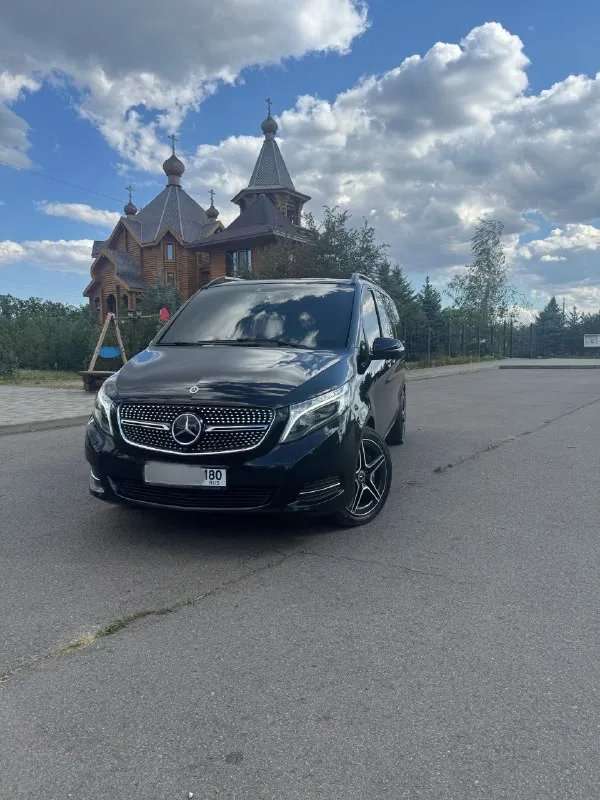 Mercedes v-class v250, 2018год, 190лс, 114 тыс км пробег, полный привод, автомобиль куплен у официал... - фотография