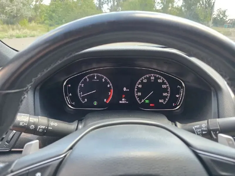 🚗 продаётся honda accord x 1.5 turbo 🚗 📅 год выпуска: 2020 ⚙️ двигатель: 1.5 turbo (192 л. с. ), бензин ⚙️ кпп: автомат (cvt) ⛽️ расход: от 7.5 л/100 км 📍 пробег: 67 000км 📌 привод: передний 🪪 птс: оригинал / 1 владелец ⠀ 💡 комплектация: — адаптивный круиз-контроль — камера заднего вида — мультимедиа с carplay / android auto — кожаный салон — двухзонный климат — подогревы сидений ⠀ ✅ машина в отличном состоянии, ничего делать не нужно ✅ вся электроника работает ✅ своевременное обслуживание, свежие масла и фильтры ✅ готов к проверкам на любом сто ⠀ 💰 цена: 2.25 млн торг 📞 звоните / пишите: +79493292147 📍 осмотр: енакиево 📞 звоните: +7(949)3292147 - фотография - 6