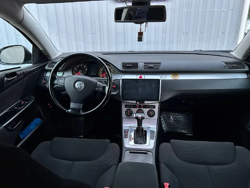 Продам volkswagen passat 1.8 tsi год выпуска 2010 пробег 214000 тысяч родной, в идеальном состоянии, без дтп, ржавчины, вмятин, царапин, по двигателю всё идеально, каробка работает идеально, по комплектации иметься климат контроль подогрев сидений бортовой компьютер эл стеклоподъемник и многое другое цена 690 000 +79493943583 📞 звоните: +7(949)3943583 - фотография - 7
