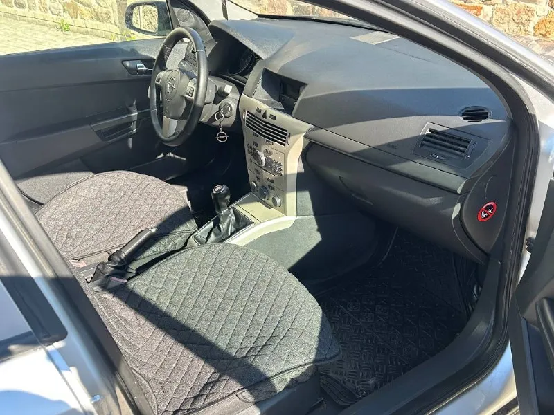 Продам opel astra h универсал объем 1.6 механика пробег 194000 год выпуска 2008 в идеальном состоянии без ржавчины, гнили, вмятин, двигатель не дымит, не троит, масло не ест, по комплектации имеется кондиционер бортовой компьютер эл стеклоподъемники и многое другое цена 545 000 +79493943583 📞 звоните: +7(949)3943583 - фотография - 6