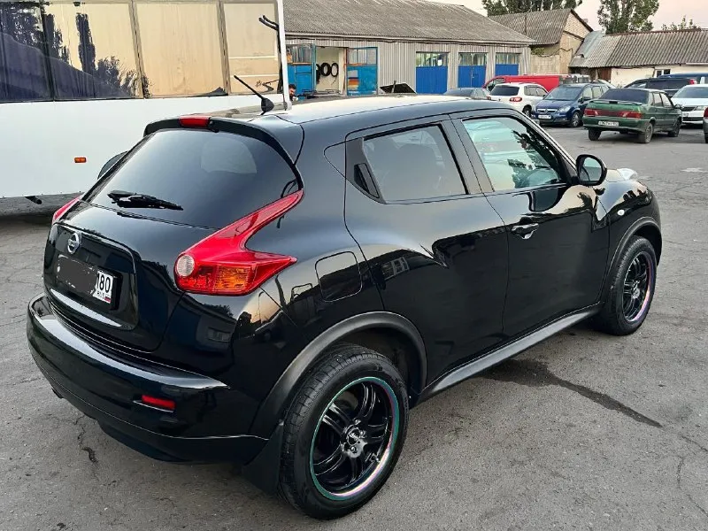 Nissan juke 2013 год выпуска двигатель 1.6 ат 120 тысяч родного пробега в максимальной комплектации автомобиль в родном окрасе машина в идеальнейшем состоянии вложений не требует ни на рубль! дорогие диски advant на почти новой резине! по комплектации; климат контроль кондиционер заправлен 4 стеклоподъемника круиз контроль навигация камера заднего вида все датчики которые были в максимальной комплектации присутствуют - по технике также в идеале, нечего не гремит не хрустит, не пинает ! цена 1.100млн 🍋 (один миллион сто ) +79494730944 александр 📞 звоните: +7(949)4730944 - фотография - 2
