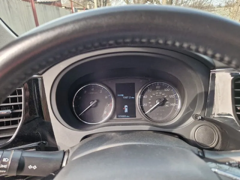 Mitsubishi outlander 3, 2017г, 111 т. м. -двигатель 2.4 литра (167л/с) -круиз контроль -двухзонный климат -коробка автомат -электропривод багажника -андроид -камера заднего вида пригнана из грузии летом 2022 года. 7 мест. стоит уже на учете в рф, 180 регион. в машине все работает, нареканий по двигателю и коробке нет. масло в двигателе меняется каждые 7-8 тыс. км, в коробке не больше 35 тыс. км. в пользовании каждый день, в гараже не отстаивается. установлена хорошая андроид магнитола, электробагажник открывается с кнопки, с брелка и ногой, если руки заняты. гаражное хранение. едет бодро и уверенно. багажник очень большой. есть незначительные коцки по кузову. если нужно сделаю видео отчёт, либо по видеозвонку можно посмотреть. хороший и надёжный семейный автомобиль, недорогой в обслуживании. ja4ad2a39hz028264 - vin цена: 1 850 000 руб торг осмотр в енакиево +79493461799 олег 📞 звоните: +7(949)3461799 - фотография - 5