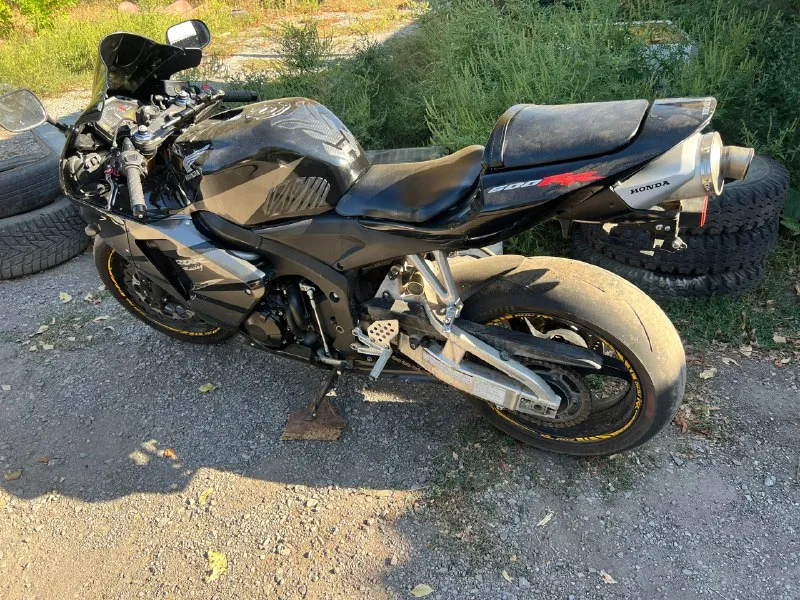 Honda 600 кубов 2006 год в отличном состоянии обслуженный с документами полный порядок 700000 тыс +79493188813 📞 звоните: +7(949)3188813 - фотография - 3