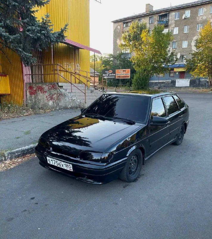 В продаже ваз 2114 цвет:космос год: 2012 пробег: 262000 км машина в хорошем состоянии, ухоженная, мотор 8-ми клоп работает отлично, никаких проблем нет, коробка переключает передачи отлично, без хрустов. салон в отличном состоянии, новые передние сиденья, по кузову есть мелкие косяки виде сколов на заднем и переднем бампере стоит газ евро4. стоит банка стингер и паук субару соунд, едет бодро. при владении дтп не было. стоит музыка играет отлично 20 amp и 16 kicx все под усилком с запасом, пассивный сам буфер по электрике машина мозги не долбит, все исправно. для молодого пацана машина то что нужно цена: 350.000, + торг у капота. связь: +79495168381 - фотография - 2