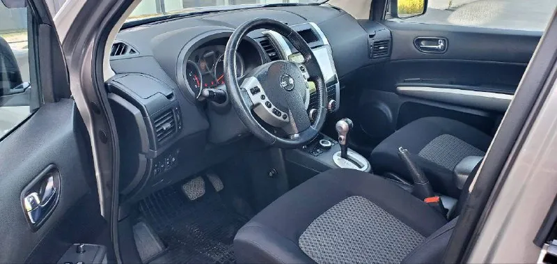 Продам nissan x-trail год 2010 бензин 2,0 афтомат пробег 215000 в идеальном состоянии без дтп любые проверки приветствуются кузов в родном окрасе без рыжиков и ржавчины стекла все заводские двигатель коробка ходовая все в отличном состоянии без вложений хорошая комплектация громкая связь планшет видеорегистратор 2 ключа сервисные книжки машина действительно в достойном состоянии остальная информация по телефону цена 1.100.000т. + 7 949 003 60 29.. . - фотография - 8