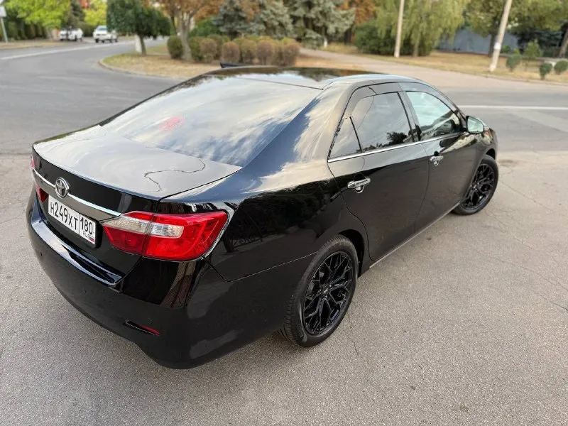 Продам свой личный автомобиль toyota camry xv 50 мотор 3,5 v6 атмосфера, 277 л. с. коробка автомат. автомобиль в моем пользовании длительное время, относился бережно, своевременное т. о. два ключа авто + два ключа starline до покупки автомобиль находился в пользовании правительства рф. состояние нового автомобиля ! родной пробег 40 000 км ❗️❗️❗️капсула времени. любые проверки. автомобиль в максимальной комплектации ( по телефону все расскажу ) на машине установлена сигнализация starline со всеми документами машина полностью обработана мавилью сейчас машина на новых 18-ых колесах и новой летней резине pirelli cinturato p7. также отдам в подарок родные 17 диски на новой резине bridgestone blizzak ice цена за авто 2.650 + хороший торг реальному покупателю +79493428798 тг на этом номере - фотография - 4