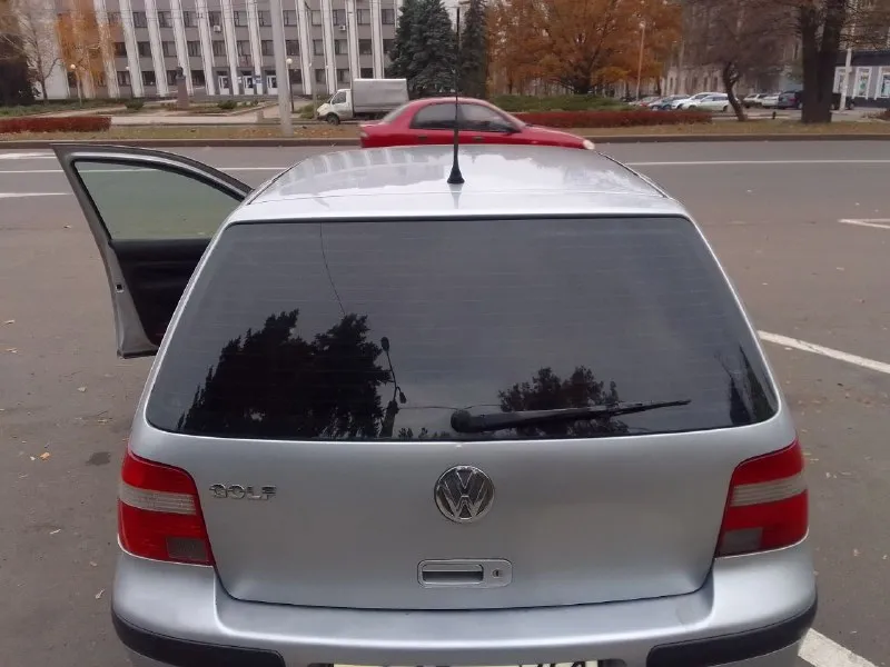 Volkswagen гольф 2002г. двигатель 1.4 бензин. пробег 210000тыс. авто для своих лет в отличном состоянии. цена 395000₽ юридически чистая. осмотр автомобиля в донецке. за подробной информацией обращайтесь по телефону. +7(949)9308760 андрей 📞 звоните: +7(949)9308760 - фотография - 8