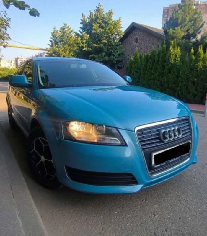 Audi a3 sportback (8pa) 1.6 атмосфера рестайлинг ! 2010 год ! пробег 117000 т. км. родного пробега без рыжиков. пoлноcтью в родном окраске! все стёкла оригинальные включая лобовое! 2 ключа 2 комплекта резины opигинальный пробег! очень редкий цвет в данном кузове. возможен обмен на ваше авто с доплатой. +79495098589 +79150131010 whatsapp, telegram цена 970.000 осмотр донецк. - фотография - 3