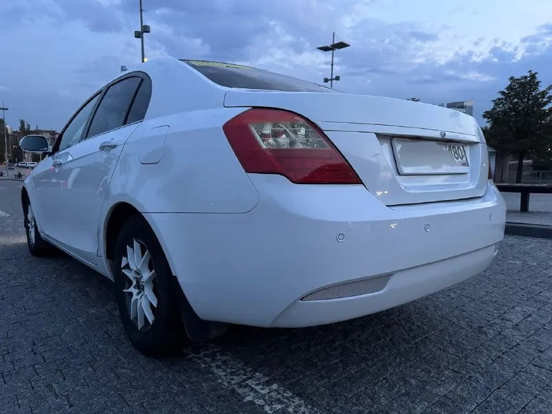 🚗 продается надёжный, экономичный и недорогой в обслуживании автомобиль geely emgrand ec7 💰 цена: 700.000 рублей 🏙️ город: донецк 📅 год: 2014 🛣️ пробег: 150.000 🔧 объем: 1.8 ⛽ топливо: бензин/гбо(вписан) 🕹️ кпп: механика 📞 телефон: +79493817973 📝 продам geely emgrand ec7 1.8 мт машина 2014 года пробег родной, не скрученный коробка механика, не хрустит, не выбивает, масло bardahl 75w-90 мотор работает отлично, не дымит, не троит, масло не ест, замена каждые 6 т. км заменены все жидкости и фильтра. по ходовой нареканий нет, работает мягко, без посторонних шумов, днище обработано. хорошая линзованая оптика, делалась в прошлом году! кондиционер обслужен, заправлен, работает исправно подогрев сидений, мульти руль, камера заднего вида, дополнительный планшет вшит usb, aux, музыка jbl, сабвуфер, накопитель, звучание очень приятное, зашумлена! продажа от собственника, в одних руках более 4х лет, по факту я 2й владелец, в птс будете вторым владельцем донецк - фотография - 2