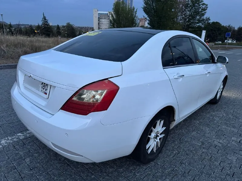 🚗 продается надёжный, экономичный и недорогой в обслуживании автомобиль geely emgrand ec7 💰 цена: 700.000 рублей 🏙️ город: донецк 📅 год: 2014 🛣️ пробег: 150.000 🔧 объем: 1.8 ⛽ топливо: бензин/гбо(вписан) 🕹️ кпп: механика 📞 телефон: +79493817973 📝 продам geely emgrand ec7 1.8 мт машина 2014 года пробег родной, не скрученный коробка механика, не хрустит, не выбивает, масло bardahl 75w-90 мотор работает отлично, не дымит, не троит, масло не ест, замена каждые 6 т. км заменены все жидкости и фильтра. по ходовой нареканий нет, работает мягко, без посторонних шумов, днище обработано. хорошая линзованая оптика, делалась в прошлом году! кондиционер обслужен, заправлен, работает исправно подогрев сидений, мульти руль, камера заднего вида, дополнительный планшет вшит usb, aux, музыка jbl, сабвуфер, накопитель, звучание очень приятное, зашумлена! продажа от собственника, в одних руках более 4х лет, по факту я 2й владелец, в птс будете вторым владельцем донецк - фотография - 3