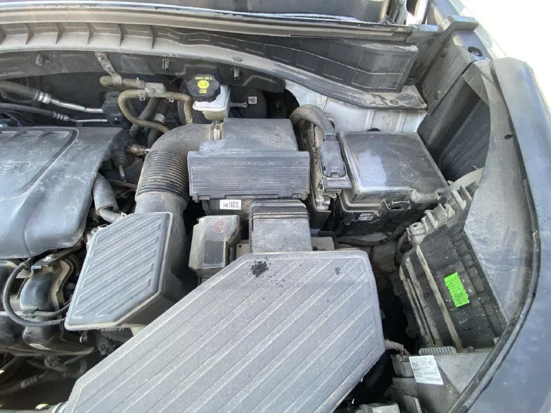 Продам kia sportage, 1.6 мотор gdi.140л. с.цепь. покупал с салона 2021 сентябрь. кia motors мариуполь. пробег 70100 оригинал, комплектация comfort +. состояние хорошее, все оригинал, замена всех расходников по регламенту. есть царапина на бампере. цена 2500.000 +79889730164 - фотография - 7