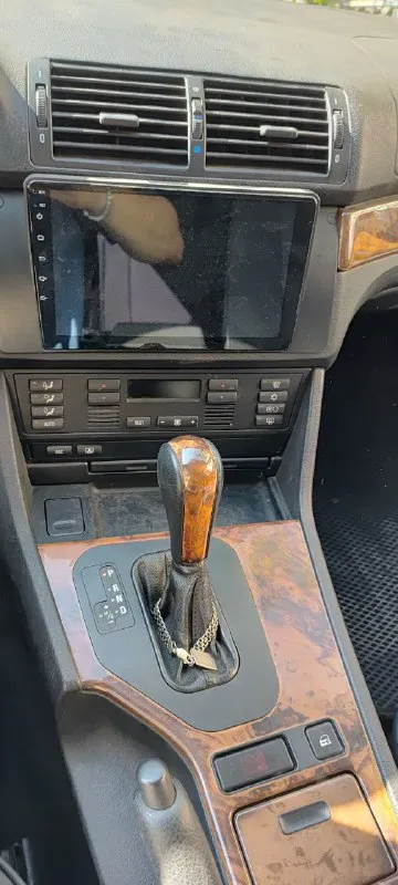 Bmw e 39 1999 год 2.5 ат мотор двухваносный один владелец пробег 438 т км пригнана в 2019 году пробег мотора и акпп 178т недавно поменяно: цепи грм и сальники клапанов свечи две катуки оригинальный термостат делали эндоскоп все ок задиров нет передние рычаги все фирмы сидем тяги и наконечники 60т. р масло в акпп и фильтр диски с f 10 r 17 2колеса ранфлет два новый китай стекла все родные включая лобовое 39 в классном состоянии для своих лет!!! будут вопросы звоните +79524111926 цена 870т - фотография - 4