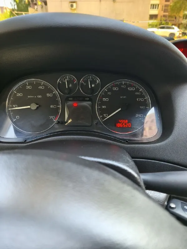 Продам свой пежо 307 св. 2007 г. в. авто полностью обслужен, вложений не требует реальный пробег 187 000. для своих лет в хорошем состоянии. работает все. комплектация, все стеклоподьемники, усилитель руля, климат контроль, панорама, хорошая музыка. навигация, камера заднего вида. владею авто более двух лет, отличный удобный, очень надёжный и доступный в обслуживании авто. цена 550 000. торг при осмотре! +7 949 326 65 20 - фотография - 4