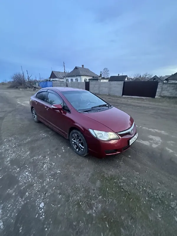 Honda civic 2007 г. ; 1.8 (атмосферный двигатель); акпп; японская сборка; собственник, продажа с полным переоформлением; установлено гбо (пропан) 55 л. (вписано в птс); установлен планшет teyes с голосовым управлением; новая зимняя резина nexen (корейская) в комплекте, сейчас на летней; 380 пробег; 750 тыс. руб. ; авто в неплохом техническом состоянии, нет посторонних шумов, всё ремонтировал своевременно и по возможности оригинальными запчастями. осмотр авто в енакиево/горловка; +7-949-648-62-29 - фотография - 5