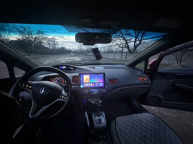 Honda civic 2007 г. ; 1.8 (атмосферный двигатель); акпп; японская сборка; собственник, продажа с полным переоформлением; установлено гбо (пропан) 55 л. (вписано в птс); установлен планшет teyes с голосовым управлением; новая зимняя резина nexen (корейская) в комплекте, сейчас на летней; 380 пробег; 750 тыс. руб. ; авто в неплохом техническом состоянии, нет посторонних шумов, всё ремонтировал своевременно и по возможности оригинальными запчастями. осмотр авто в енакиево/горловка; +7-949-648-62-29 - фотография - 6